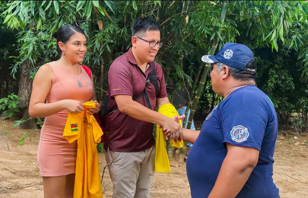 Cuatro trajes, 44 bomberos y una periodista guardieña que enciende la&nbsp;esperanza