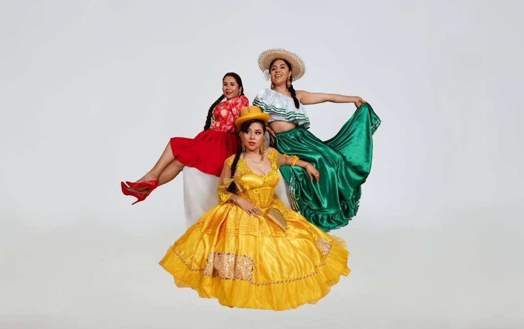 Bicentenario de Bolivia: Las Bolivianitas del DMV y el arte de vestir la patria con&nbsp;orgullo