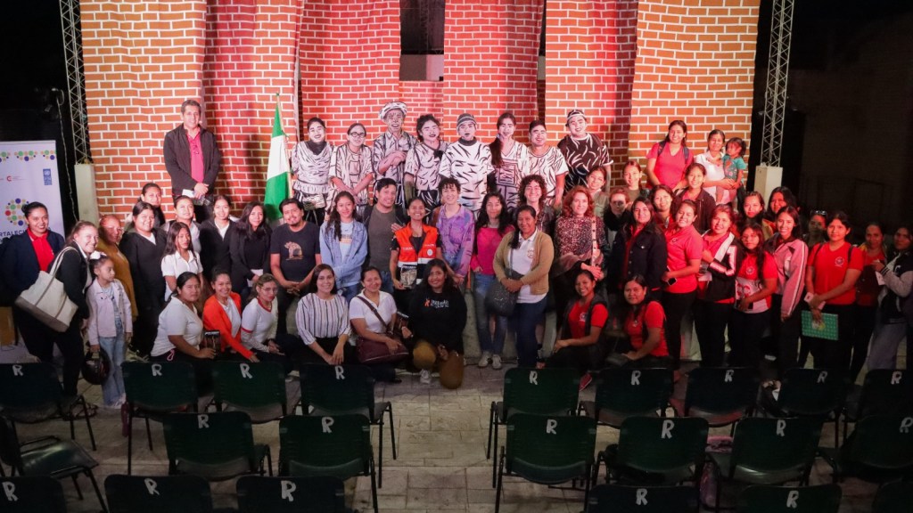 “¿Esto somos?”: el teatro que pone a Santa Cruz frente a su propio&nbsp;espejo